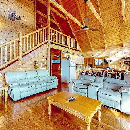 Lazy Bear Lodge Севьервилл Экстерьер фото