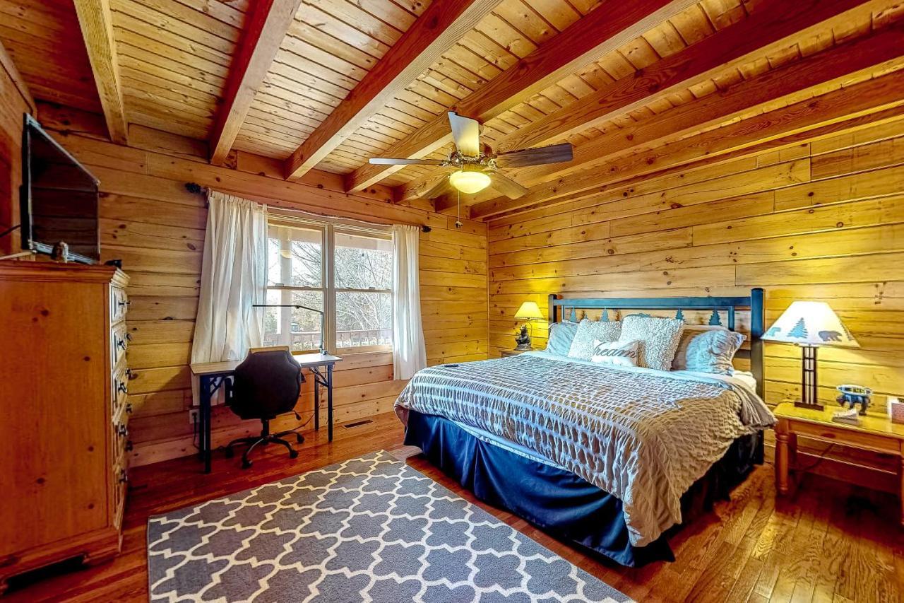 Lazy Bear Lodge Севьервилл Экстерьер фото