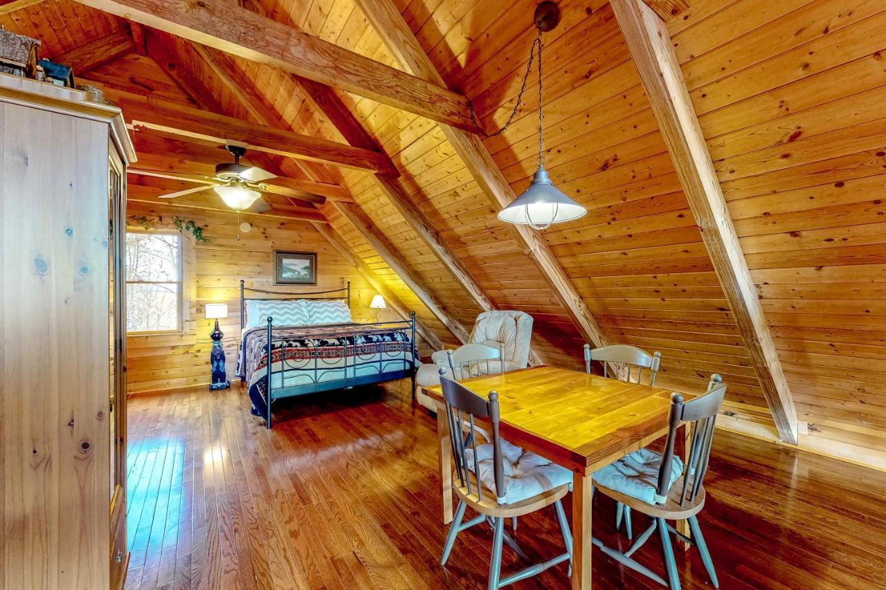 Lazy Bear Lodge Севьервилл Экстерьер фото