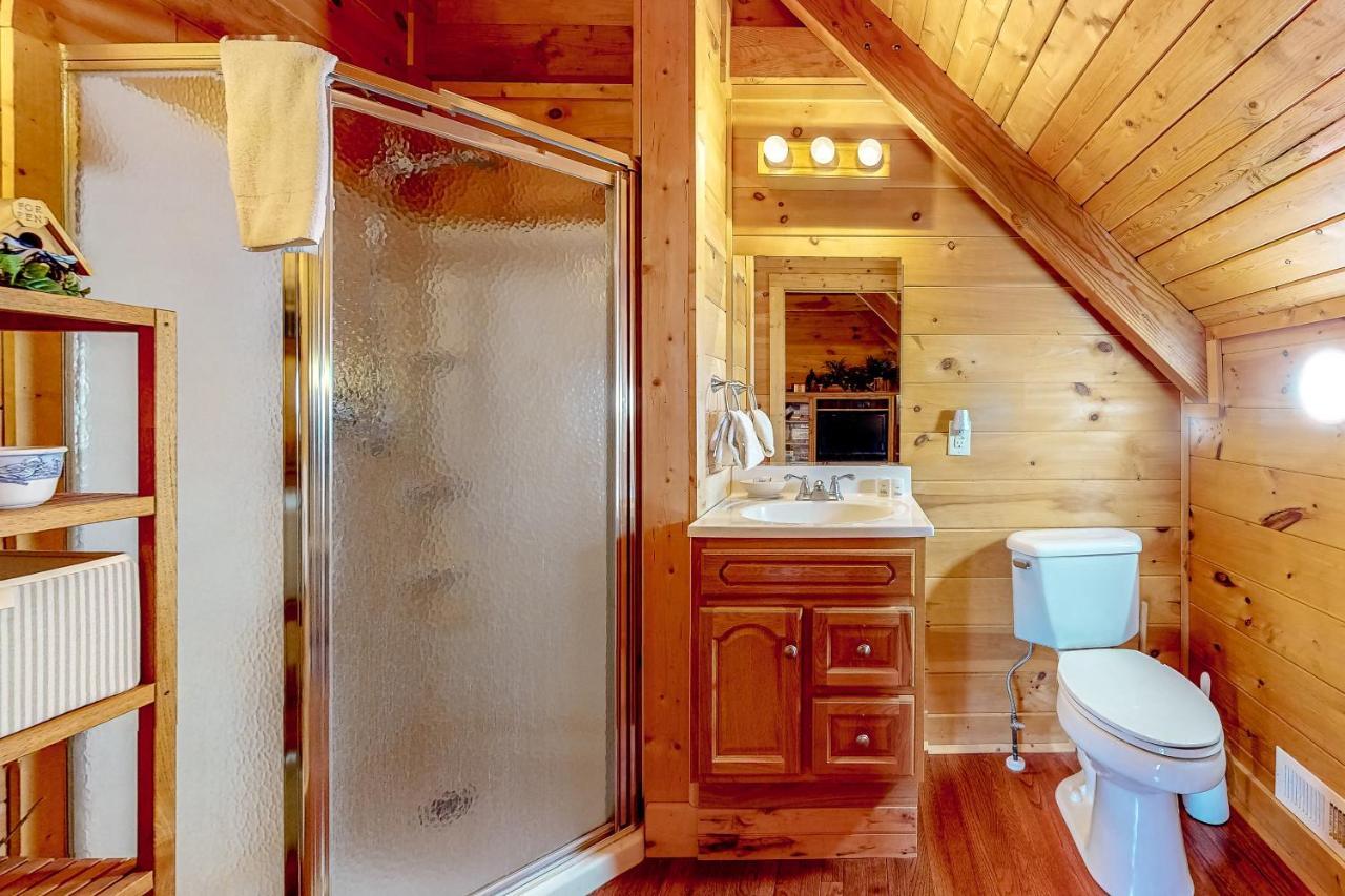 Lazy Bear Lodge Севьервилл Экстерьер фото
